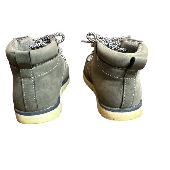 OshKosh children’s‎ boots. Gray size 8. Very good condition - Picture 2 of 5